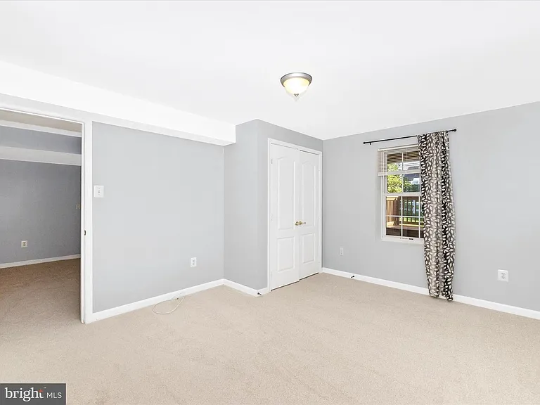 13681 Samhill Dr — Photo 5