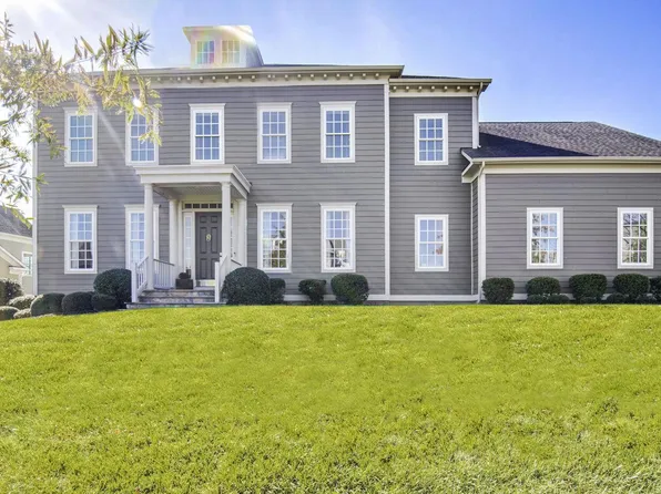 41661 Appleyard Pl, Ashburn, VA 20148