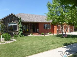 1717 S Parkview Blvd, Brandon, SD 57005