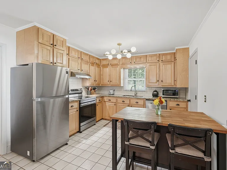 1338 Northwood Cir NE — Photo 4