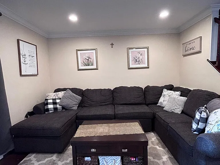 10 Devon Ct — Photo 12