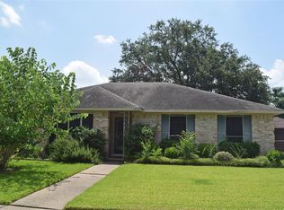 7031 Lacy Hill Dr, Houston, TX 77036