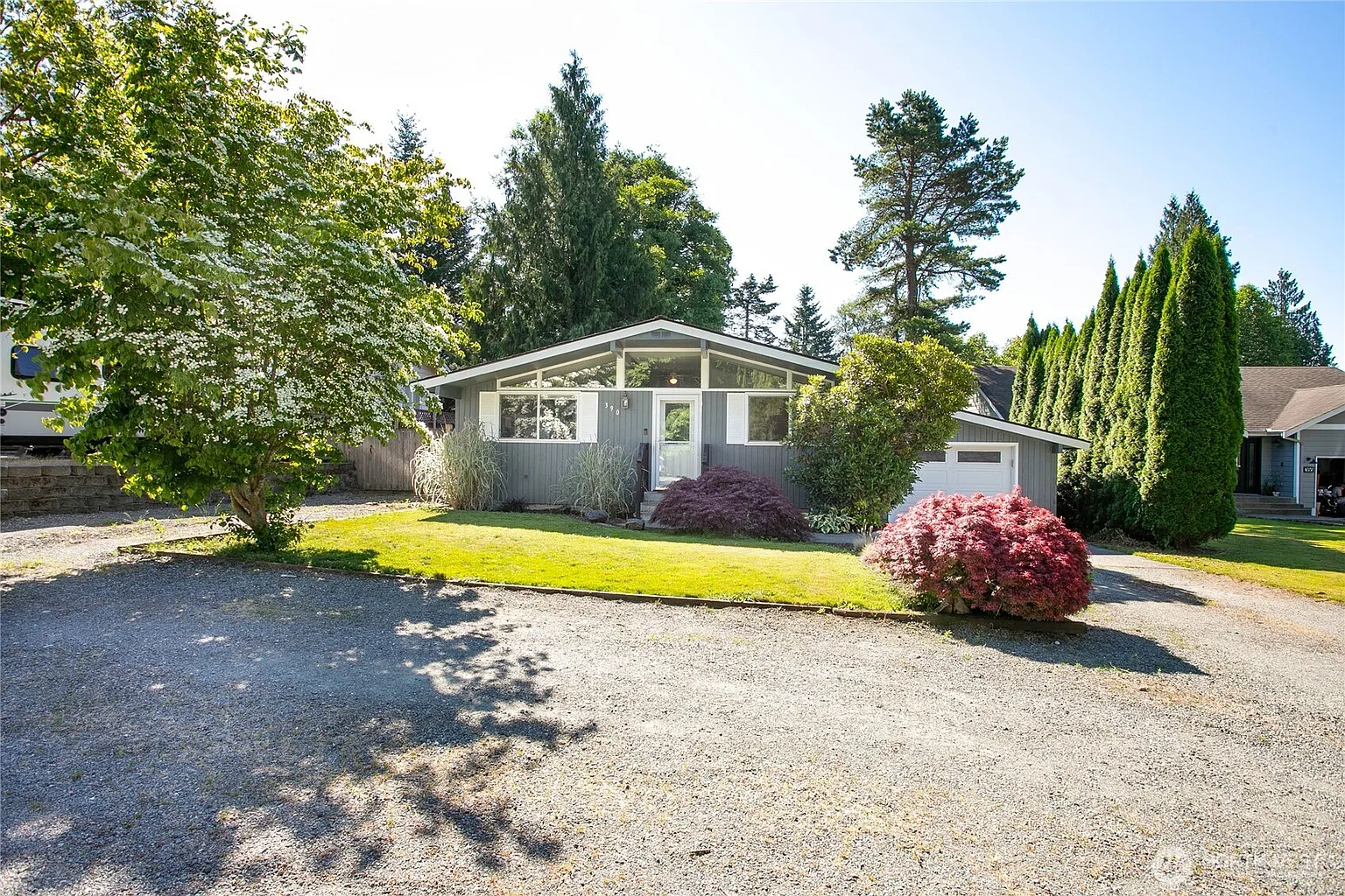 390 Echo Lane photo 1