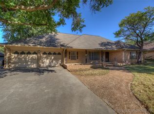 5855 E 46th Pl, Tulsa, OK 74135