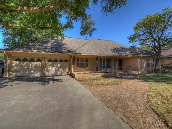 5855 E 46th Pl, Tulsa, OK 74135