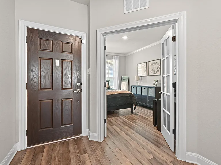 210 Purple Heart Dr — Photo 5