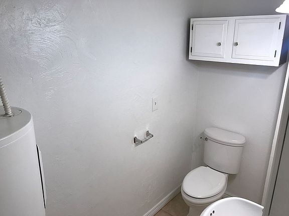 House 2 bathroom 