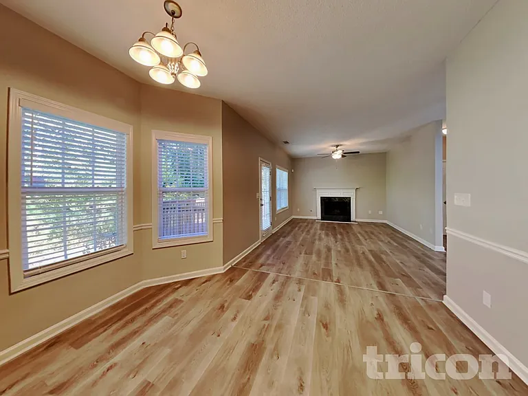 225 Mels Way — Photo 5