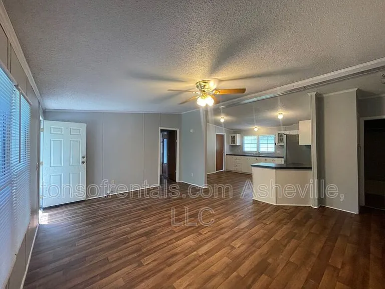 132 Josiah Ln — Photo 4