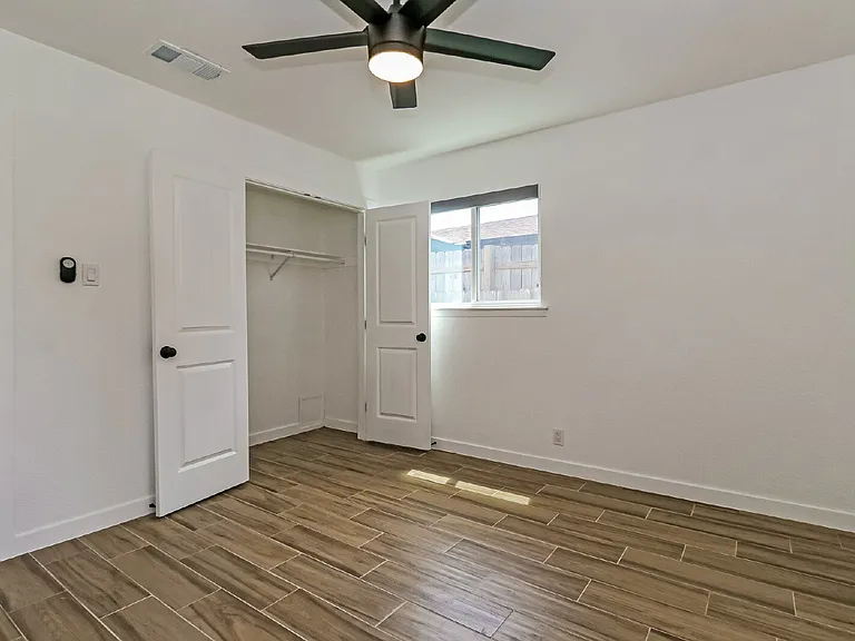 2309 Southern Oaks Dr — Photo 14