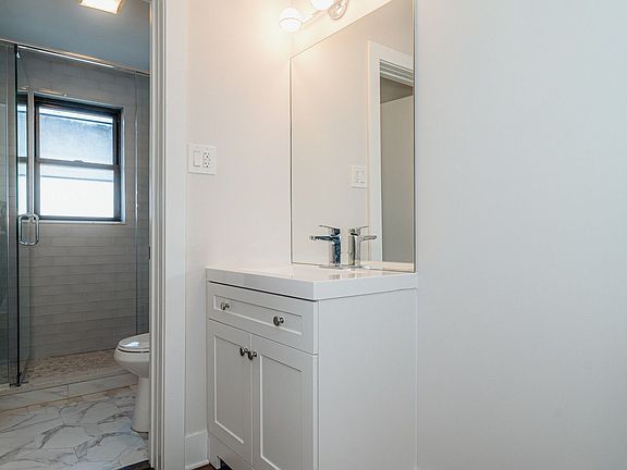 4th image of 2959 N Damen Ave #2C