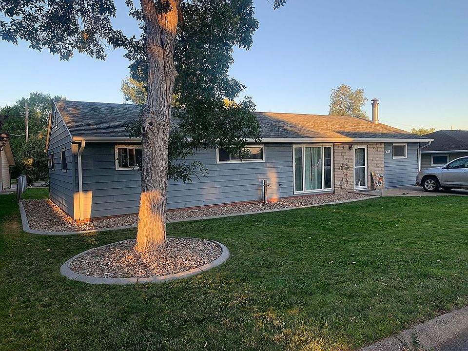 1st image of 411 Henkens Dr