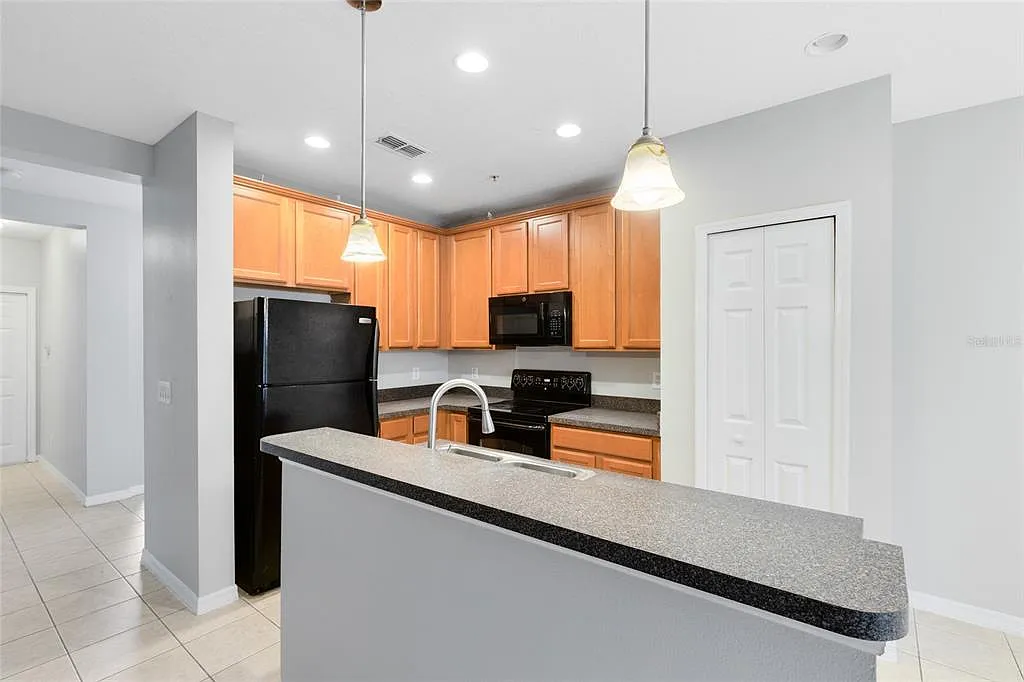 Building Photo - 2064 Cypress Bay Blvd