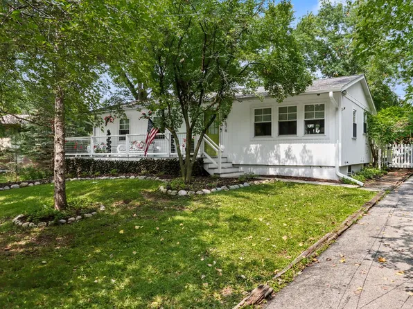 678 South Lakeshore DRIVE, Fontana, WI 53125