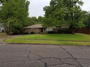 2814 Esterbrook Dr, Farmers Branch, TX 75234