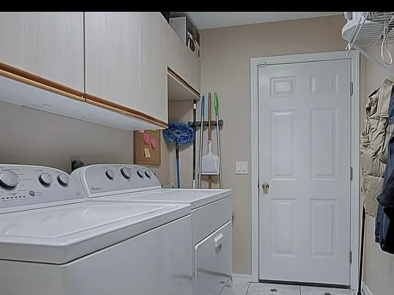 923 Oleander St — Photo 16