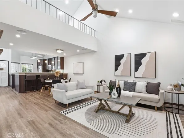 19401 Sunray Ln Unit 204, Huntington Beach, CA 92648