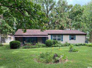 15871 N Lake Rd, Girard, IL 62640