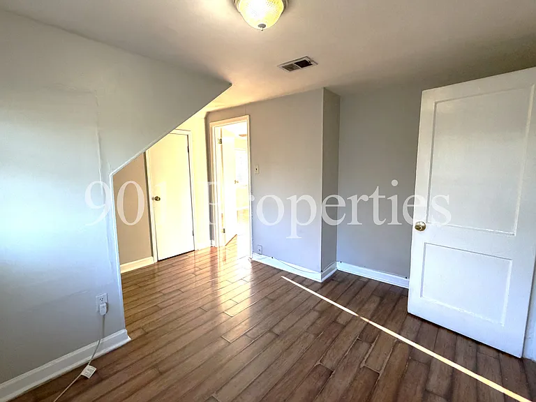 1267 Harbert Ave #3 — Photo 9