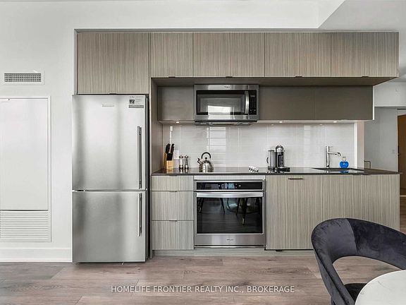 4th image of 575 Bloor St E #3108