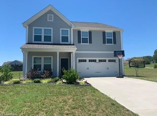 115 Cedarpark Dr, Advance, NC 27006