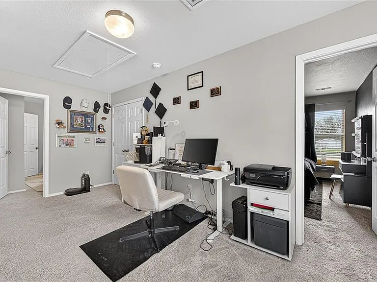 303 Poppy St — Photo 9