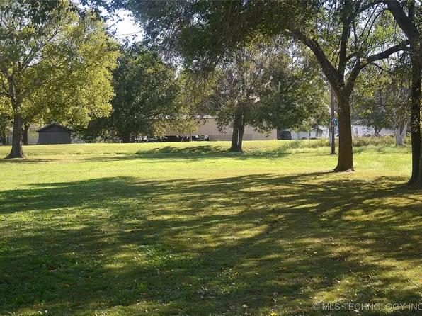 1006 S Regan Ave, Hominy, OK 74035