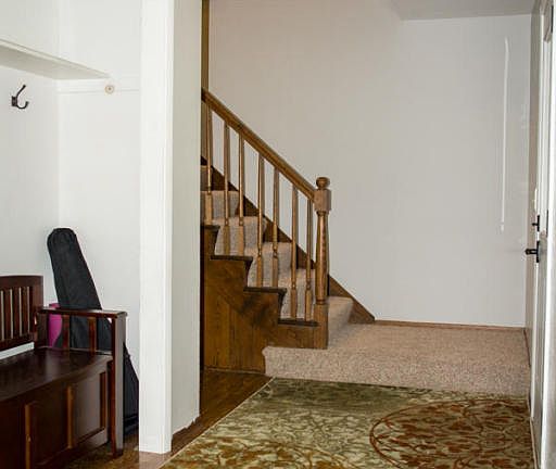 3rd image of 623 Crestwood Dr