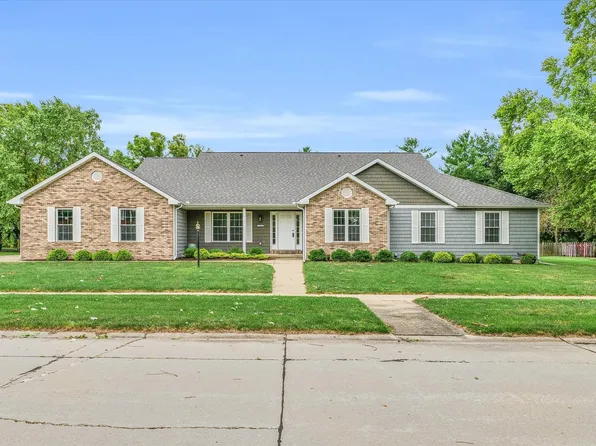 1209 Sussex Ct, Champaign, IL 61821