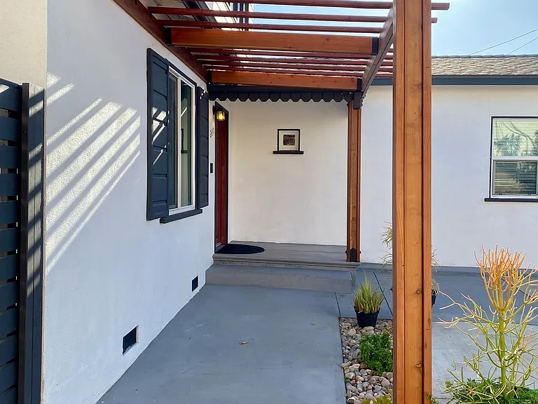 220 E Hellman Ave — Photo 5