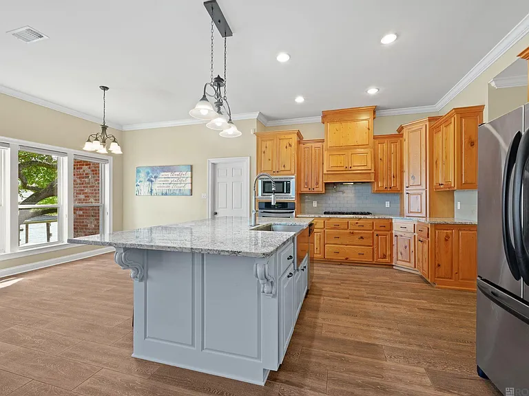 12066 River Highlands Dr — Photo 8