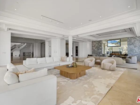 360 Trousdale Pl, Beverly Hills, CA 90210