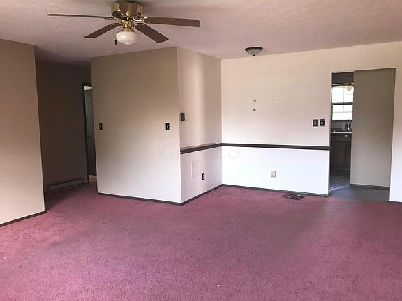3rd image of 140 Williamsburg Ln