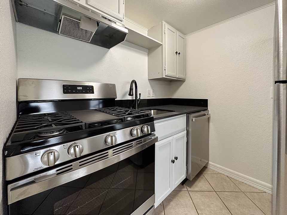 1st image of 2311 Stella St #1X1