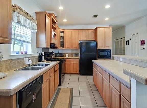 5th image of 3117 Jena St