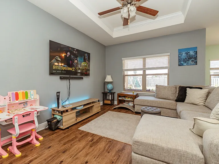 668 Teal St — Photo 15