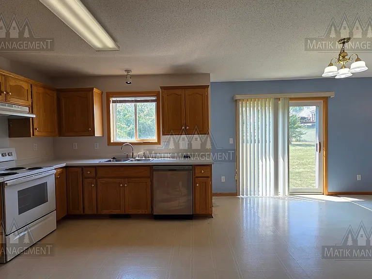 5208 Duvall St NW — Photo 8