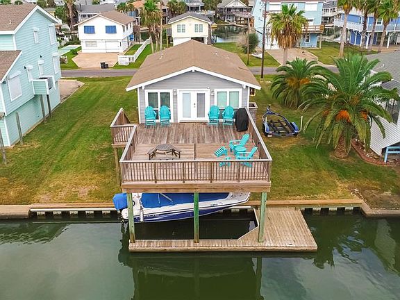 2nd image of 16615 Bahama Way