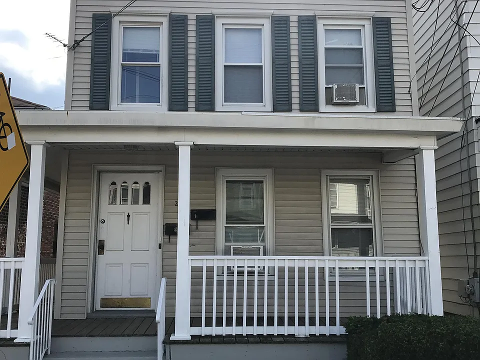 24 Delafield St #2