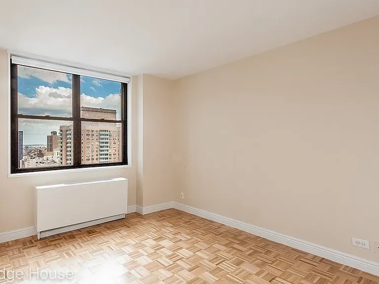 201 E 87th St #25B — Photo 7