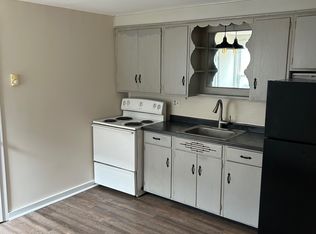 213 Providence St, Putnam, CT 06260
