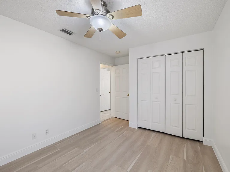 3800 Woodfield Dr — Photo 29