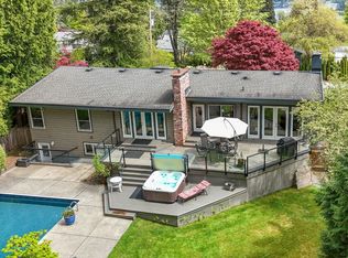 871 Fairway Dr, North Vancouver, BC V7G 1Z5