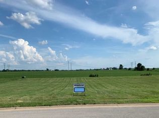 1042 Hummingbird Ln, Peotone, IL 60468