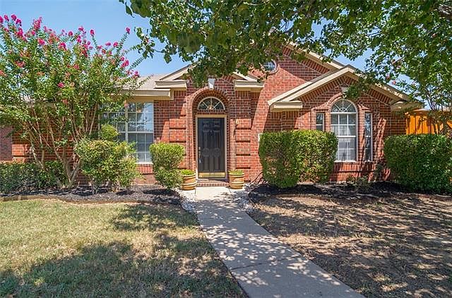1st image of 10816 Red Cedar Dr