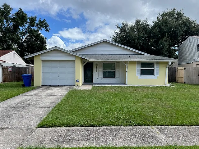2909 Cedaridge Dr — Photo 1