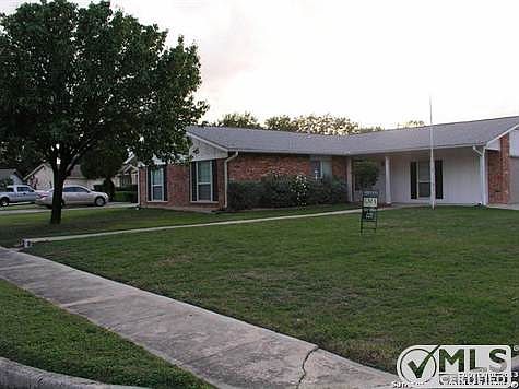 2nd image of 703 Meadow Side Dr