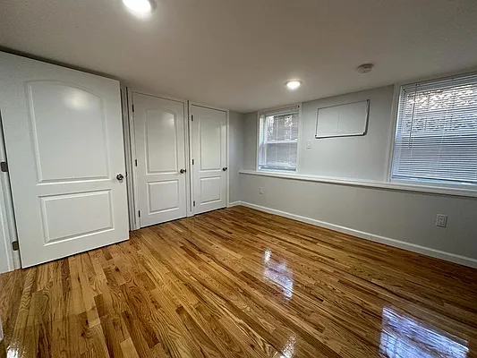 Rented by Compass | media 9