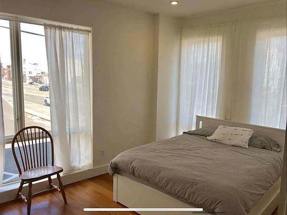 2nd image of 216 Freeman St #5J