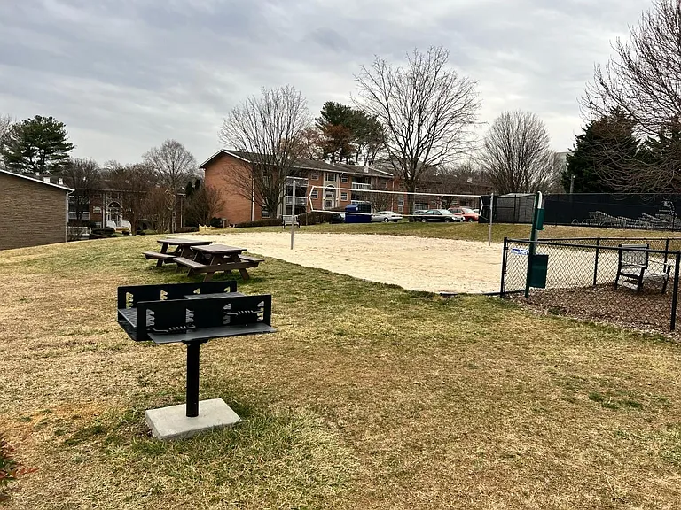 1931 Wilson Ln #204 — Photo 5